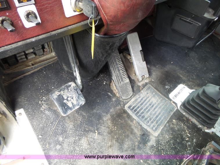 image for item L7230 1997 Kenworth W900 semi truck