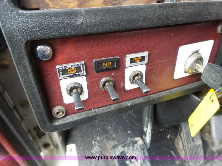 image for item L7230 1997 Kenworth W900 semi truck