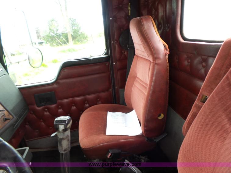 image for item L7230 1997 Kenworth W900 semi truck