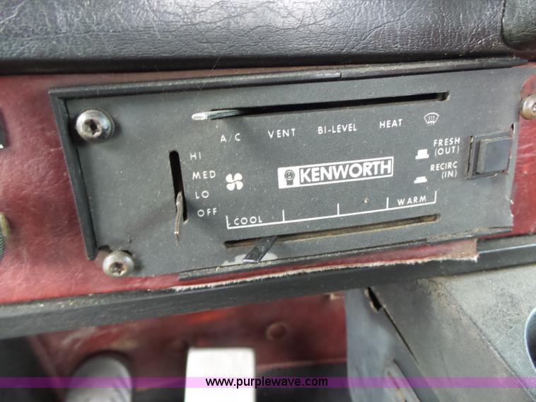 image for item L7230 1997 Kenworth W900 semi truck