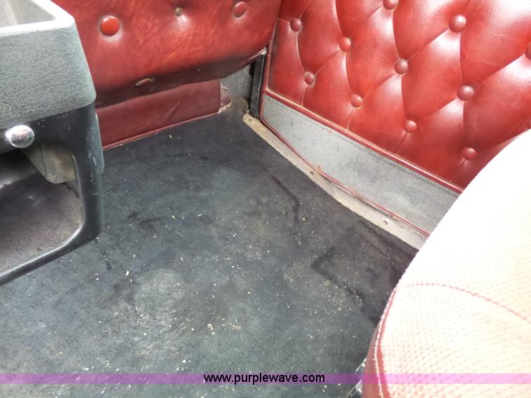 image for item L7230 1997 Kenworth W900 semi truck