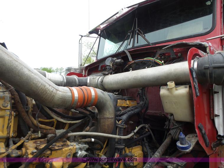 image for item L7230 1997 Kenworth W900 semi truck