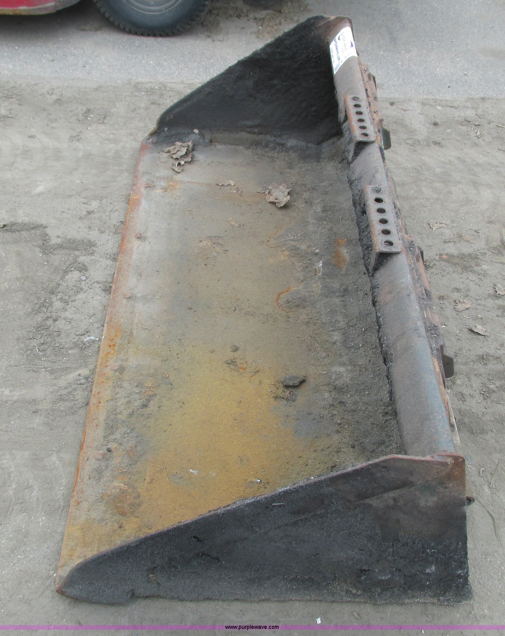 Skid steer bucket in Burnsville, MN Item K4703 sold Purple Wave