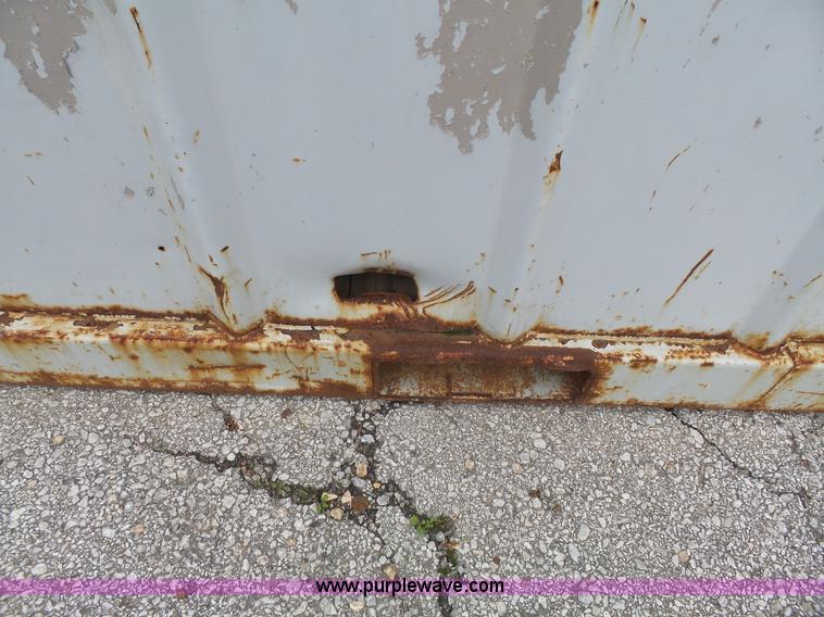 image for item BR9172 1999 Independent Conex storage container