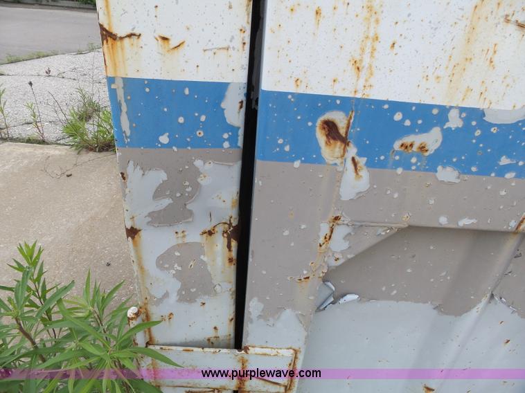 image for item BR9172 1999 Independent Conex storage container