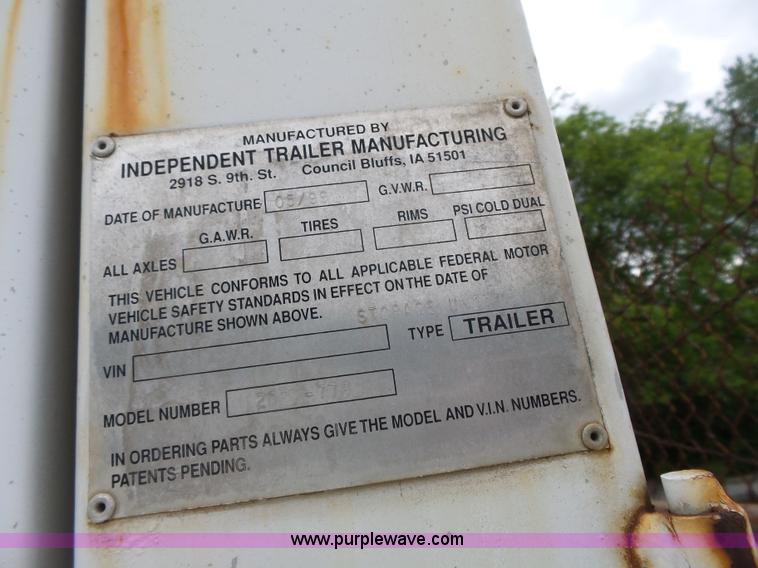 image for item BR9172 1999 Independent Conex storage container