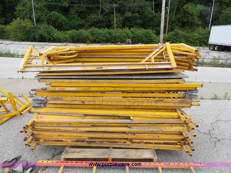 BilJax scaffolding in Kansas City, MO Item BR9174 sold Purple Wave