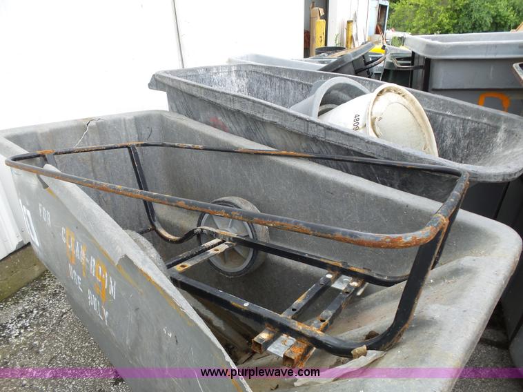 image for item BR9178 Approximately 43 trash/debris carts/cans