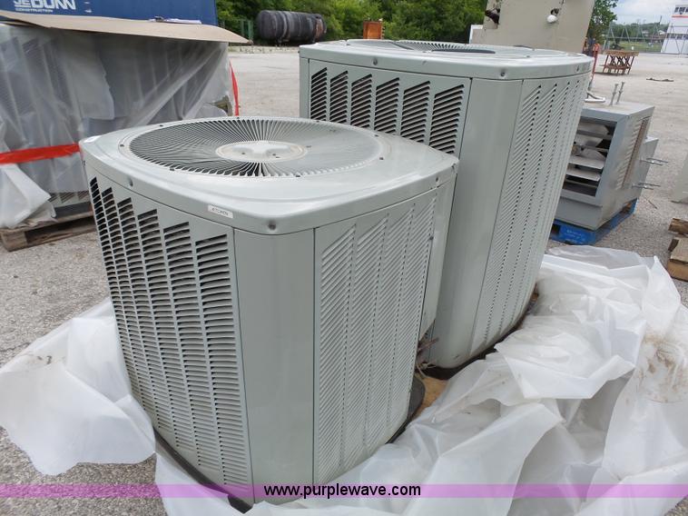 (2) American Standard central air units in Kansas City, MO Item