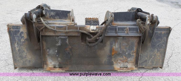 image for item BR9203 Skid steer grapple bucket