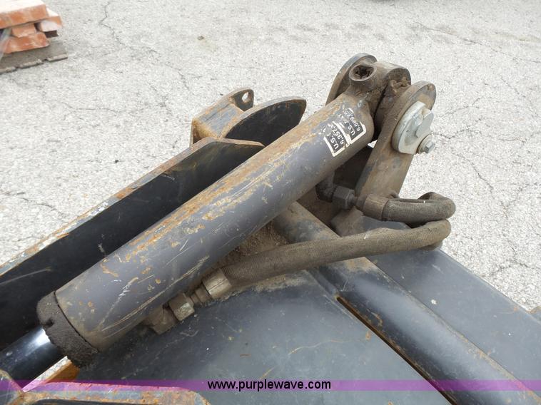 image for item BR9203 Skid steer grapple bucket