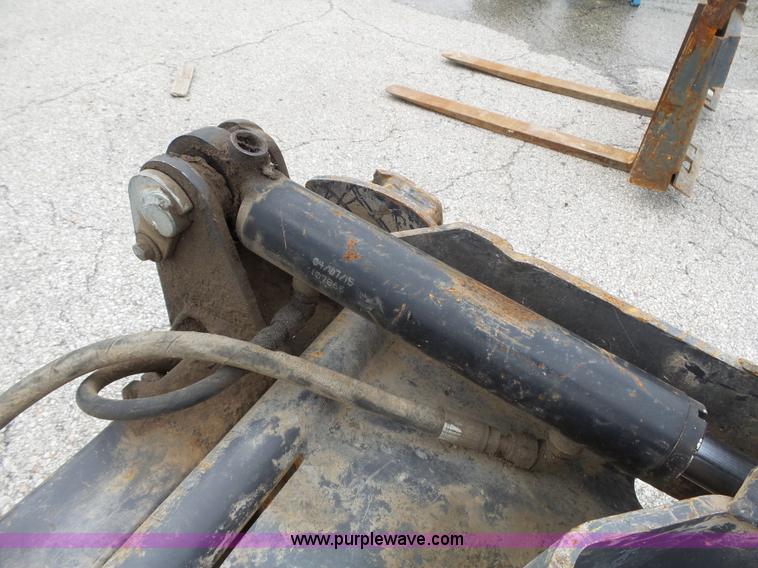 image for item BR9203 Skid steer grapple bucket