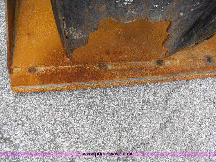 image for item BR9203 Skid steer grapple bucket