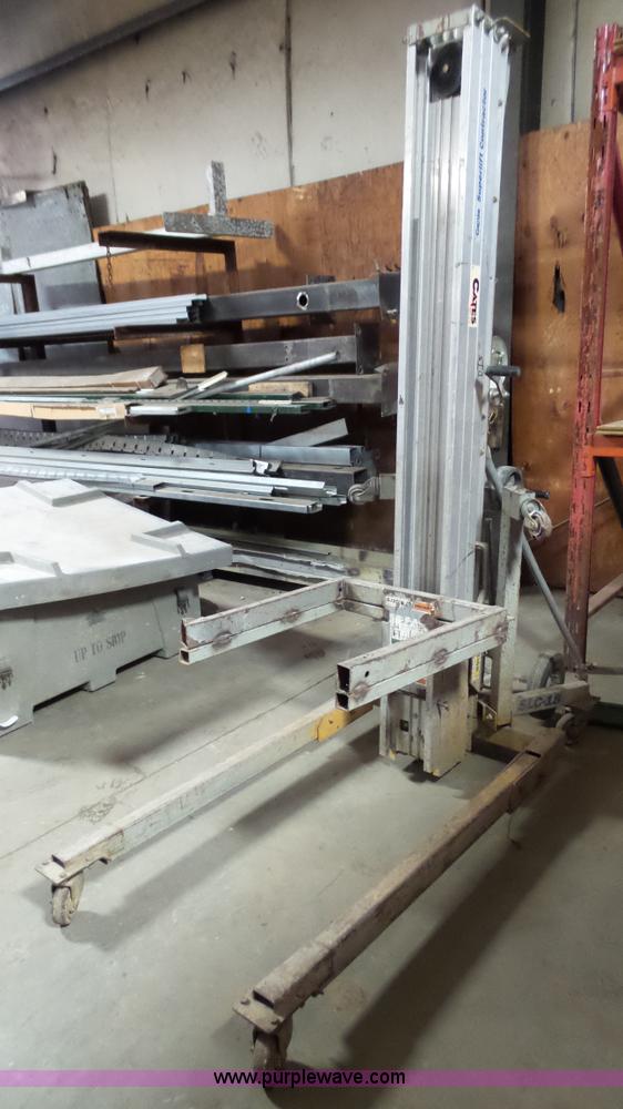 image for item BZ9426 Genie Superlift Advantage SLC-18 vertical lift