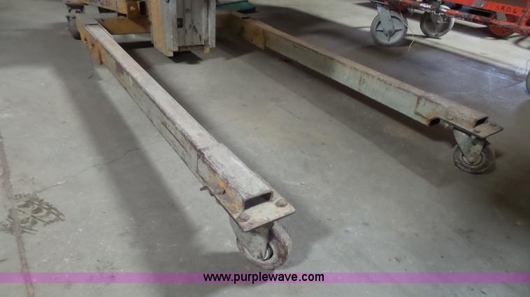 image for item BZ9426 Genie Superlift Advantage SLC-18 vertical lift