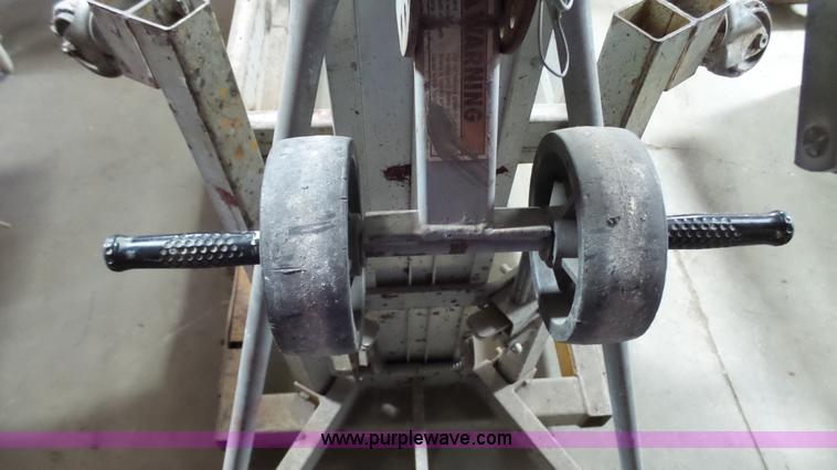 image for item BZ9426 Genie Superlift Advantage SLC-18 vertical lift