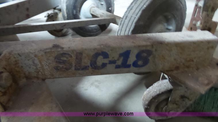 image for item BZ9426 Genie Superlift Advantage SLC-18 vertical lift