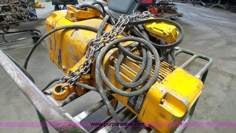 image for item BZ9449 Harrington electric hoist