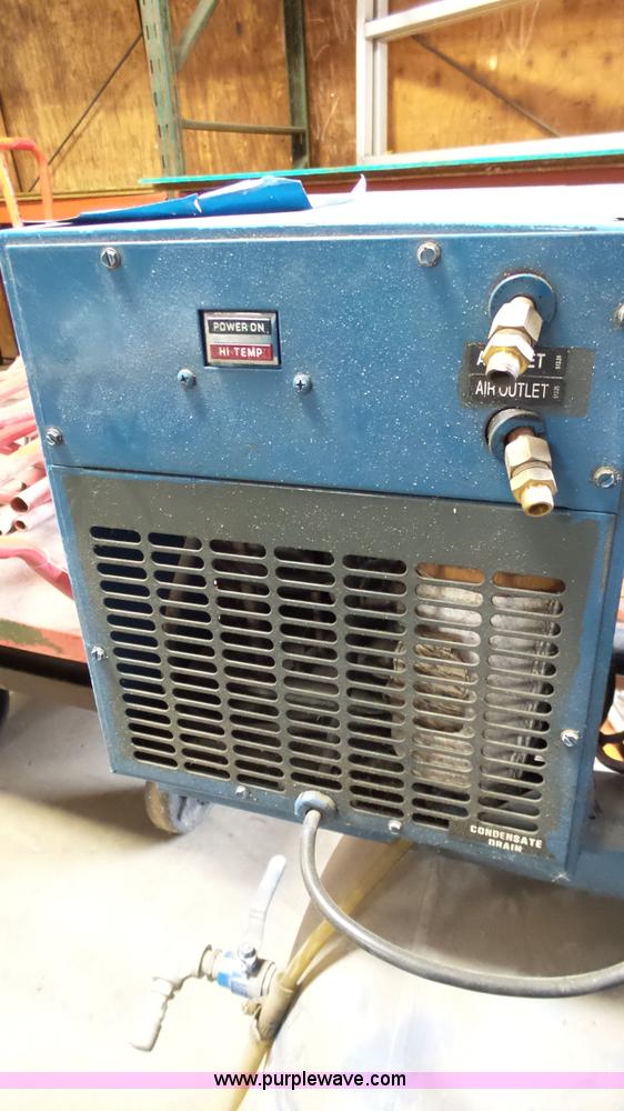 image for item BZ9450 2006 Quincy air compressor