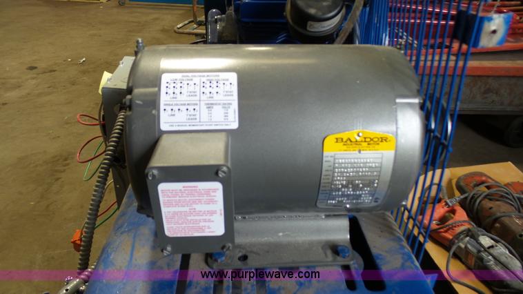 image for item BZ9450 2006 Quincy air compressor
