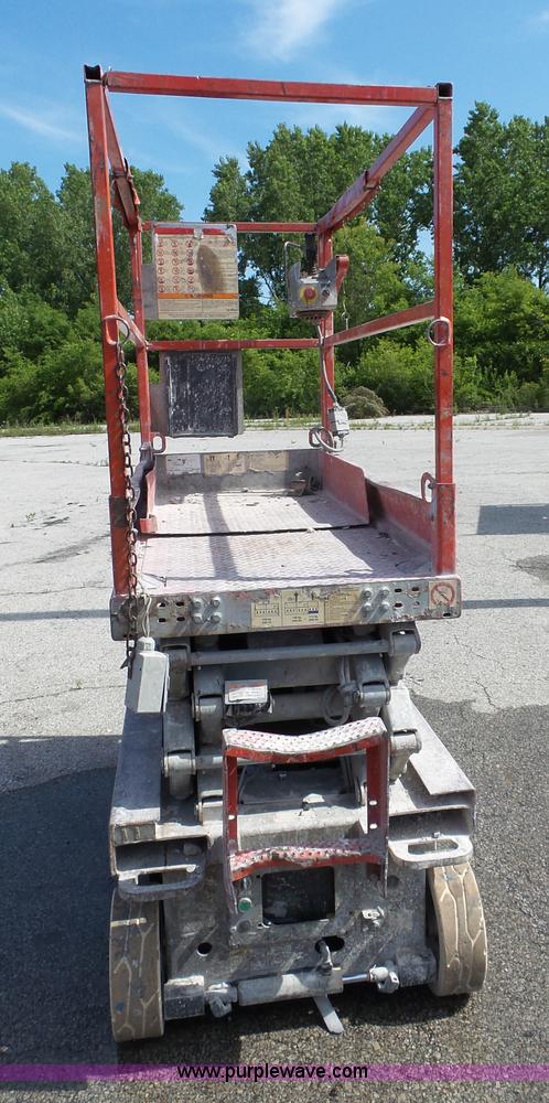 image for item J4100 Skyjack SJIII 3219 scissor lift