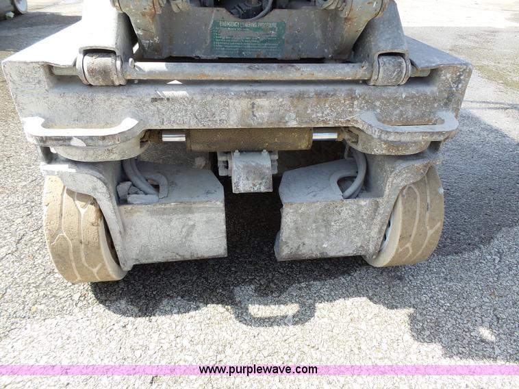 image for item J4100 Skyjack SJIII 3219 scissor lift