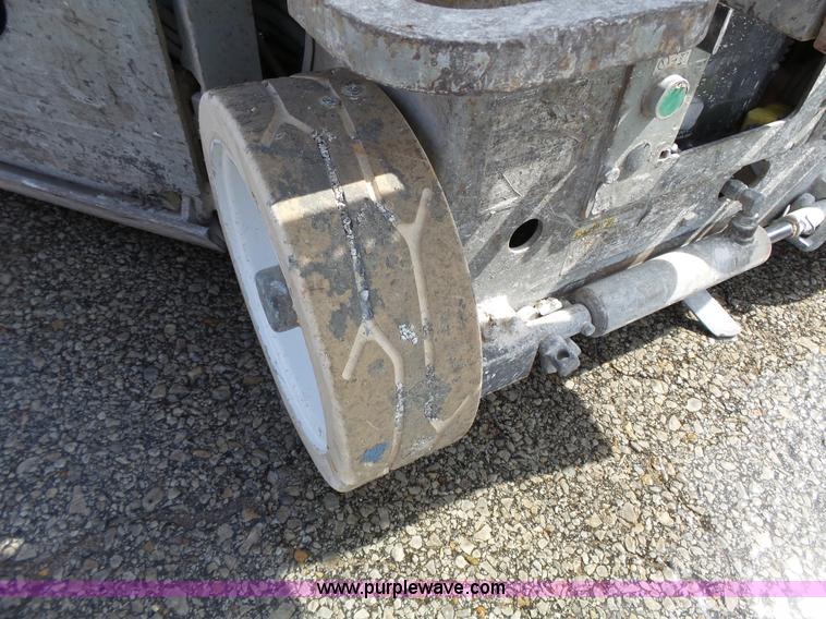 image for item J4100 Skyjack SJIII 3219 scissor lift