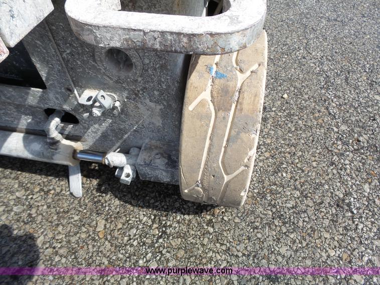 image for item J4100 Skyjack SJIII 3219 scissor lift