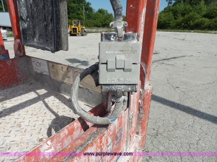 image for item J4100 Skyjack SJIII 3219 scissor lift