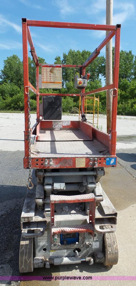 image for item J4101 Skyjack SJIII 3219 scissor lift