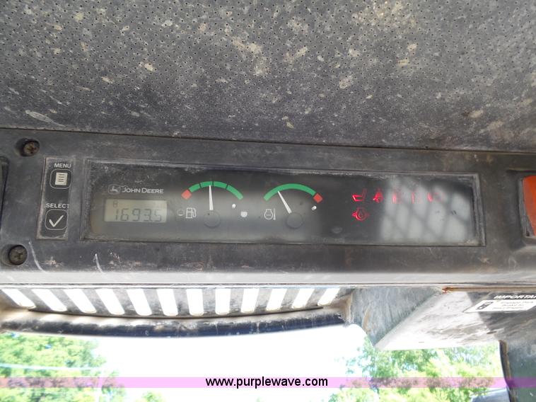 image for item J4102 John Deere 322T skid steer