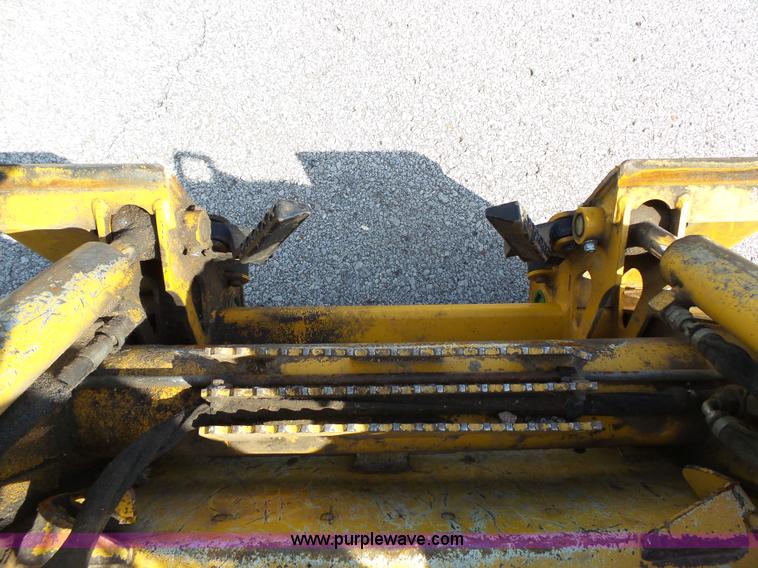 image for item J4102 John Deere 322T skid steer