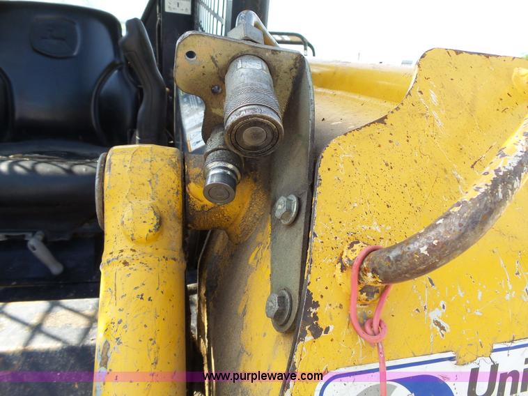 image for item J4102 John Deere 322T skid steer