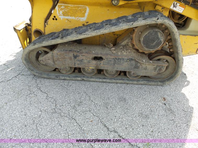 image for item J4102 John Deere 322T skid steer