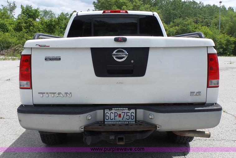 image for item J4952 2005 Nissan Titan Crew Cab pickup truck