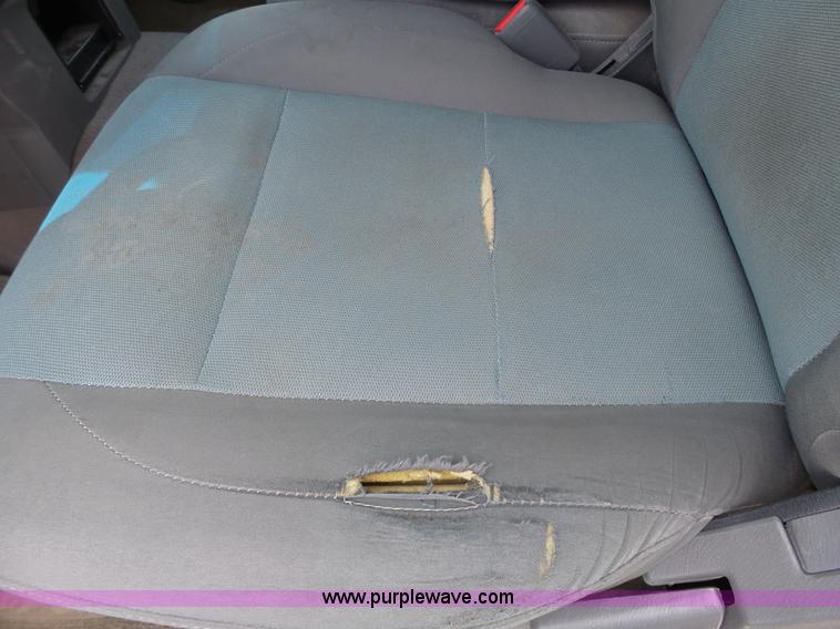 image for item J4952 2005 Nissan Titan Crew Cab pickup truck