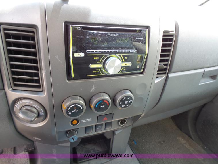 image for item J4952 2005 Nissan Titan Crew Cab pickup truck