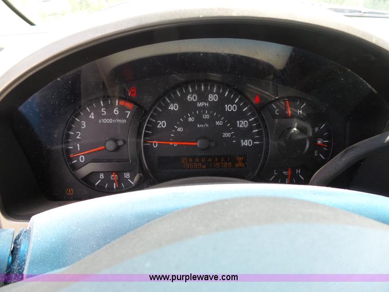 image for item J4952 2005 Nissan Titan Crew Cab pickup truck