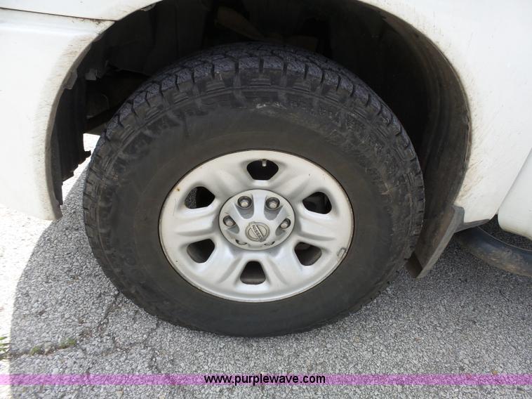 image for item J4952 2005 Nissan Titan Crew Cab pickup truck