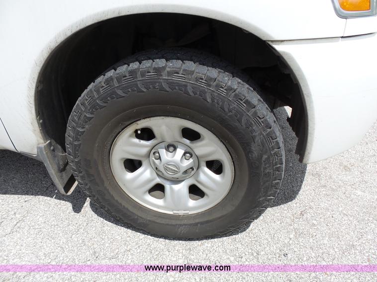 image for item J4952 2005 Nissan Titan Crew Cab pickup truck