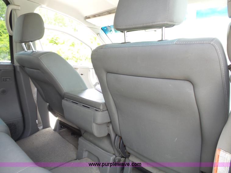 image for item J4952 2005 Nissan Titan Crew Cab pickup truck