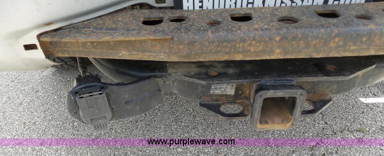 image for item J4952 2005 Nissan Titan Crew Cab pickup truck