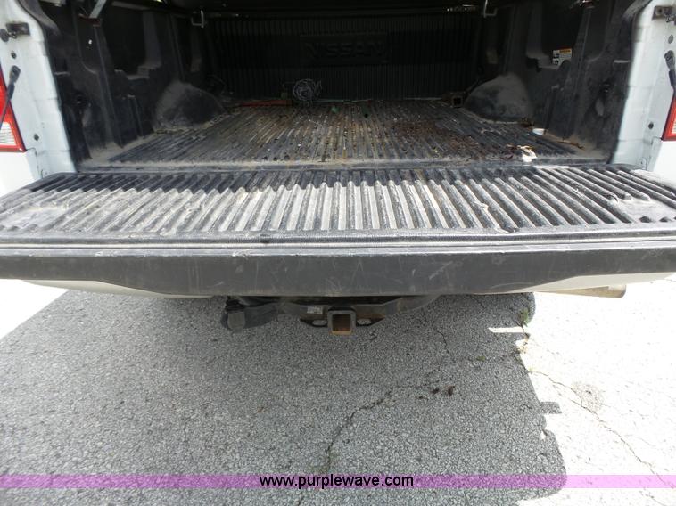 image for item J4952 2005 Nissan Titan Crew Cab pickup truck
