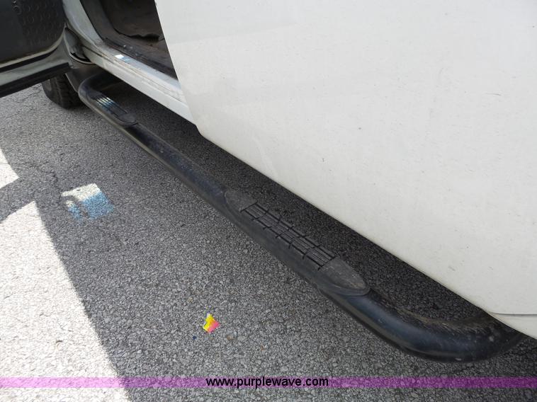 image for item J4952 2005 Nissan Titan Crew Cab pickup truck