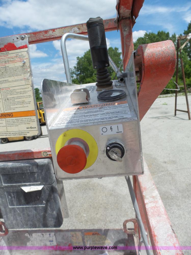 image for item J4954 Skyjack SJIII 3219 scissor lift