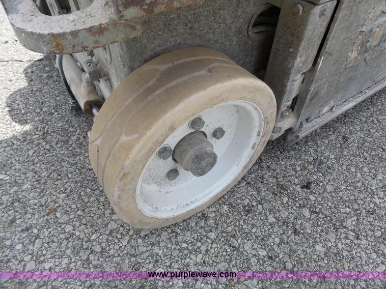 image for item J4955 Skyjack SJIII 3219 scissor lift