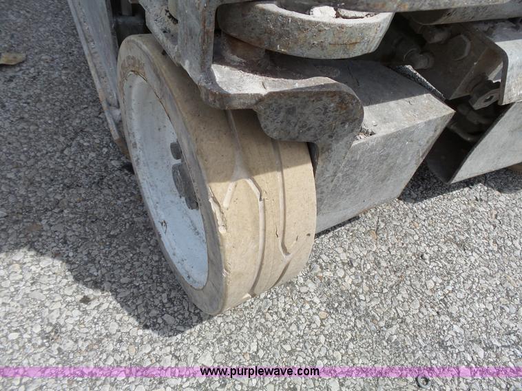 image for item J4955 Skyjack SJIII 3219 scissor lift