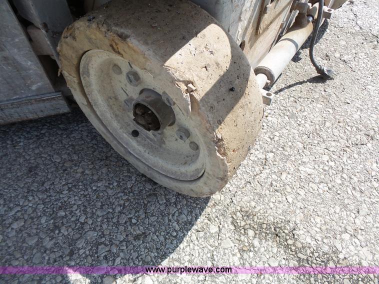 image for item J4957 Skyjack SJIII 3219 scissor lift