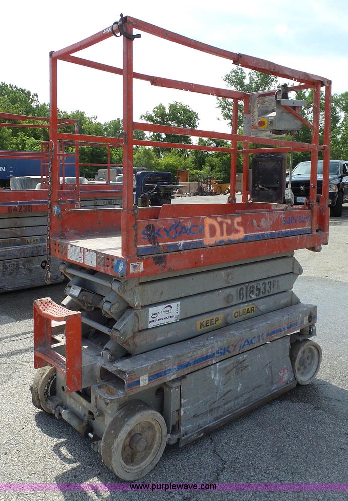 image for item J4958 Skyjack SJIII 3219 scissor lift