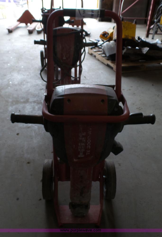 Hilti TE3000AVR jack hammer in Kansas City, MO Item K4065 sold Purple Wave